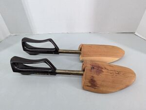 Vintage Florsheim Wood Shoe Trees Stretcher Cedar Travel Keeper Adjustable Size